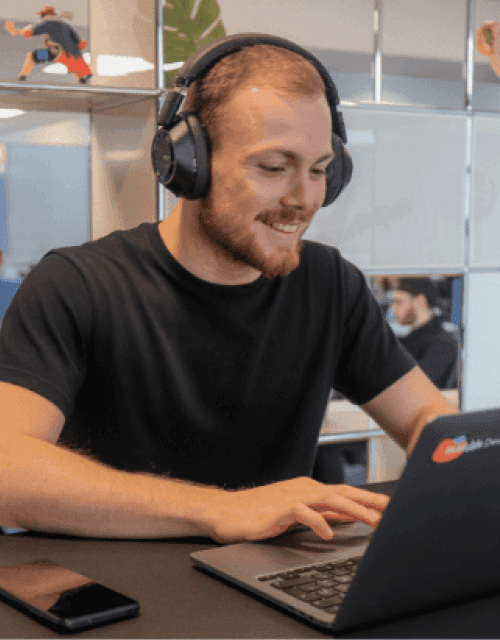 Marin en train de travailler